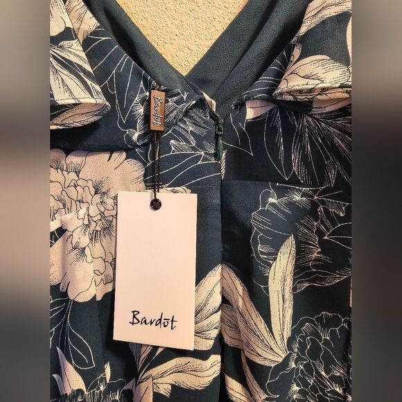 Bardot dress tiered ruffle Maxi dress with spaghetti straps, size Medium/8. New! - Picture 8 of 9